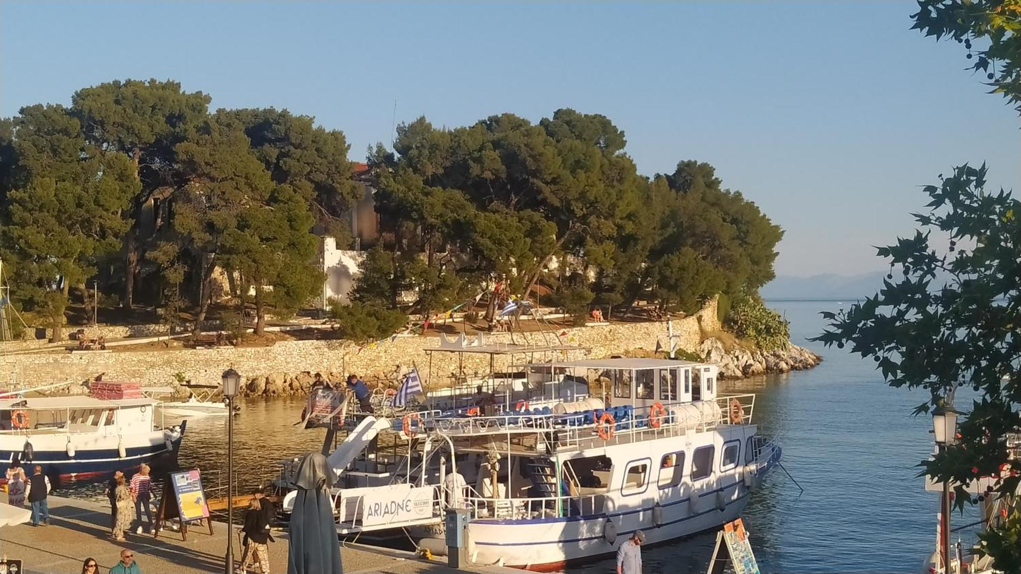 Emerald Blue Skiathos stad Rum bild